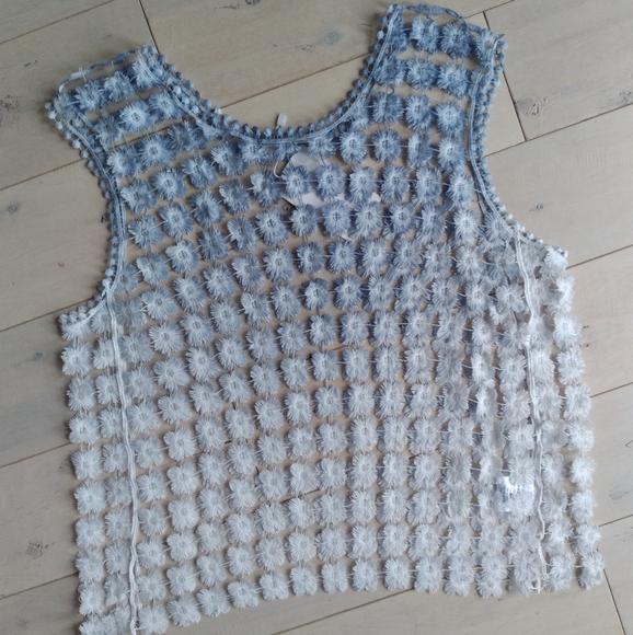 Flower Lace Tank Top - Picture 7 of 8